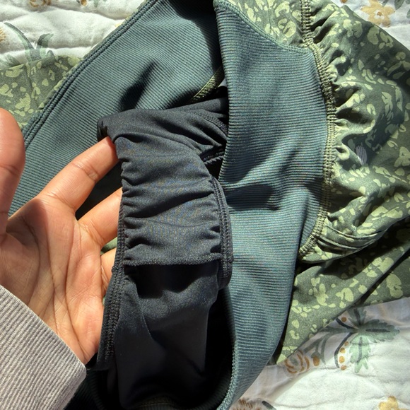 Z by Zella Green Patterned Running Shorts - Picture 3 of 6